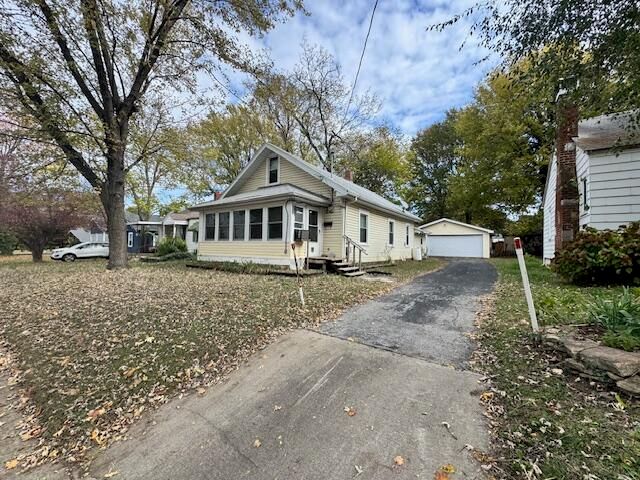 1022 South New Avenue, Springfield, MO 65807