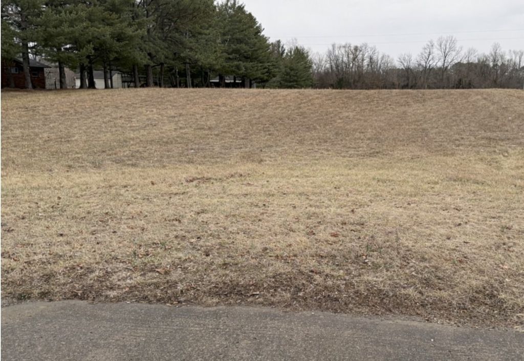 Image 1 of property listing at 2019 W MAIN Street, Salem, IL 62881