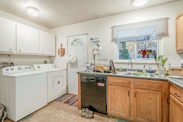 1802-1806 LOFTSGORDON Avenue, Madison, WI 53704