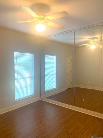 850 Troutbeck Dr, Baton Rouge, LA 70810