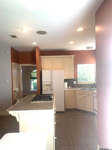 850 Troutbeck Dr, Baton Rouge, LA 70810