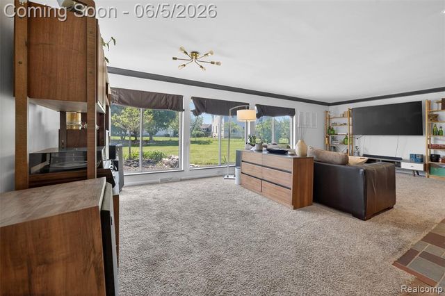 7174 Meadowvue Drive, Grand Blanc, MI 48439