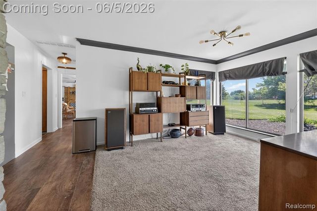 7174 Meadowvue Drive, Grand Blanc, MI 48439