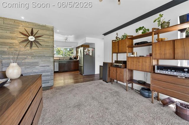 7174 Meadowvue Drive, Grand Blanc, MI 48439