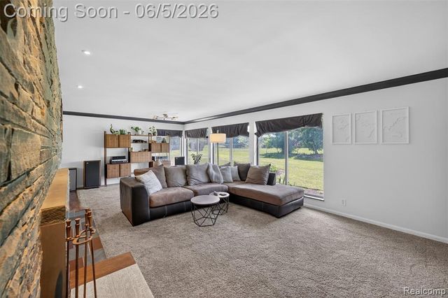 7174 Meadowvue Drive, Grand Blanc, MI 48439