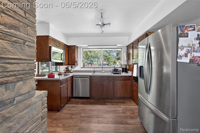 7174 Meadowvue Drive, Grand Blanc, MI 48439