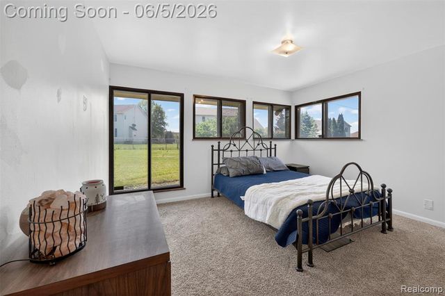 7174 Meadowvue Drive, Grand Blanc, MI 48439