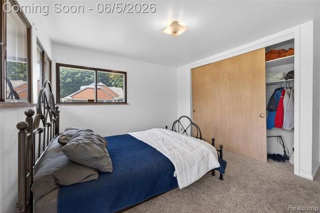 7174 Meadowvue Drive, Grand Blanc, MI 48439