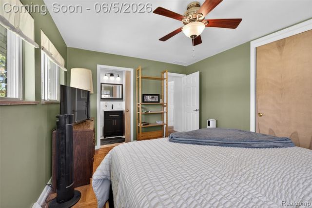 7174 Meadowvue Drive, Grand Blanc, MI 48439