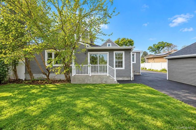 93 Vermont Avenue, West Babylon, NY 11704