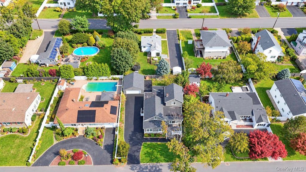 93 Vermont Avenue, West Babylon, NY 11704 — photo 4