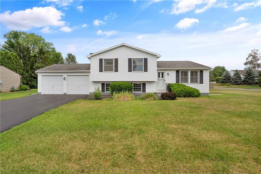 9472 Bygone Drive, Cicero, NY 13029