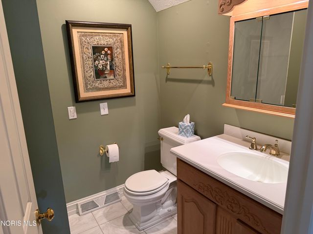 653 S Main Street, Swanton, OH 43558