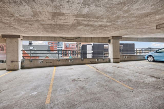 66 9th Street E 2115, Saint Paul, MN 55101