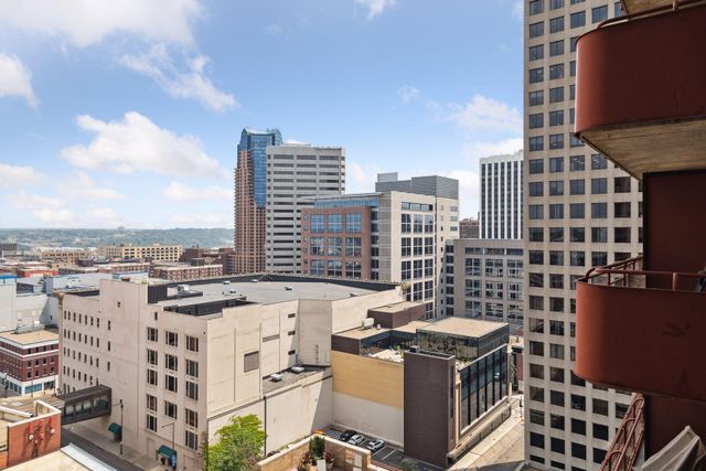 66 9th Street E 2115, Saint Paul, MN 55101