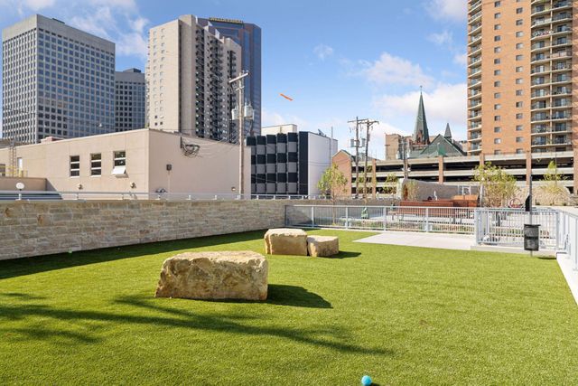 66 9th Street E 2115, Saint Paul, MN 55101