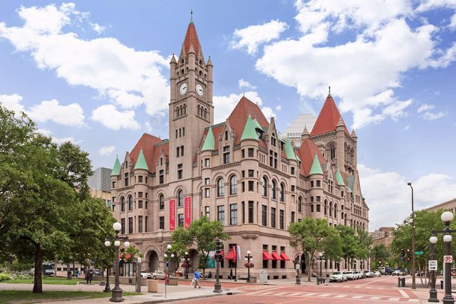 66 9th Street E 2115, Saint Paul, MN 55101