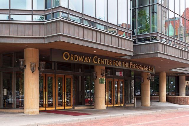 66 9th Street E 2115, Saint Paul, MN 55101