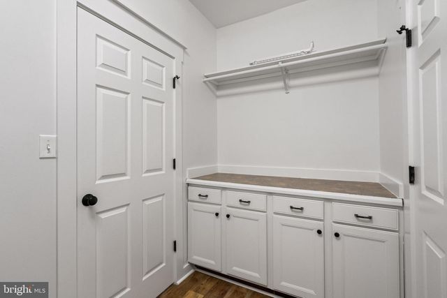 208 MARKHAM FARM RD, Front Royal, VA 22630
