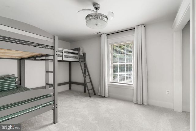 208 MARKHAM FARM RD, Front Royal, VA 22630