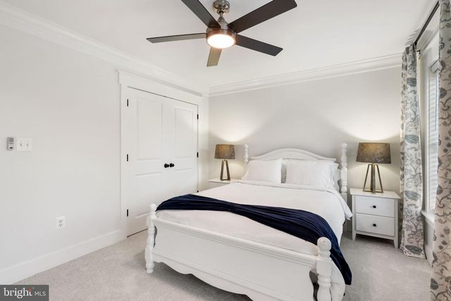 208 MARKHAM FARM RD, Front Royal, VA 22630