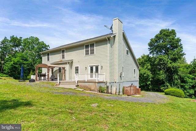 208 MARKHAM FARM RD, Front Royal, VA 22630