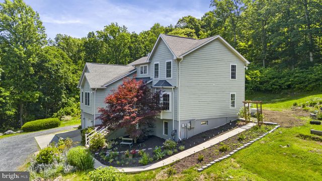 208 MARKHAM FARM RD, Front Royal, VA 22630