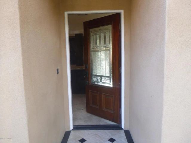 770 W Altadena Drive, Altadena, CA 91001