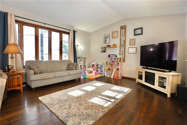 1511 Pine Park Drive, Eau Claire, WI 54701