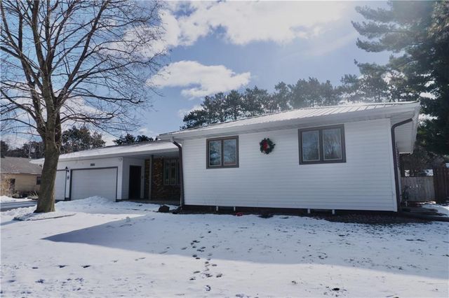1511 Pine Park Drive, Eau Claire, WI 54701