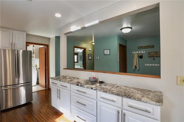 1511 Pine Park Drive, Eau Claire, WI 54701