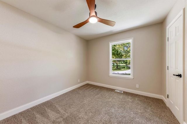 33251 Koala Circle, Excelsior Springs, MO 64024