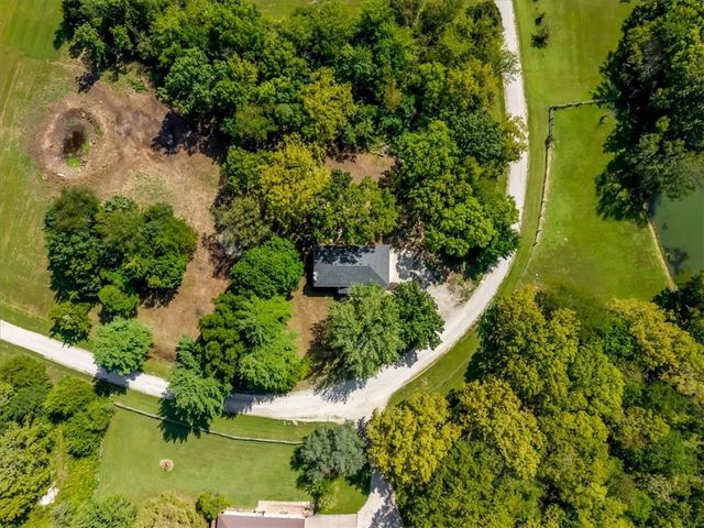 33251 Koala Circle, Excelsior Springs, MO 64024