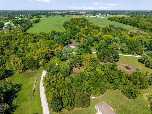 33251 Koala Circle, Excelsior Springs, MO 64024
