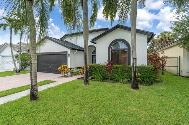 758 Lake Wellington Drive, Wellington, FL 33414