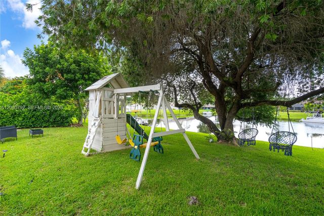 758 Lake Wellington Drive, Wellington, FL 33414