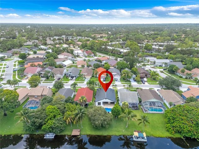 758 Lake Wellington Drive, Wellington, FL 33414
