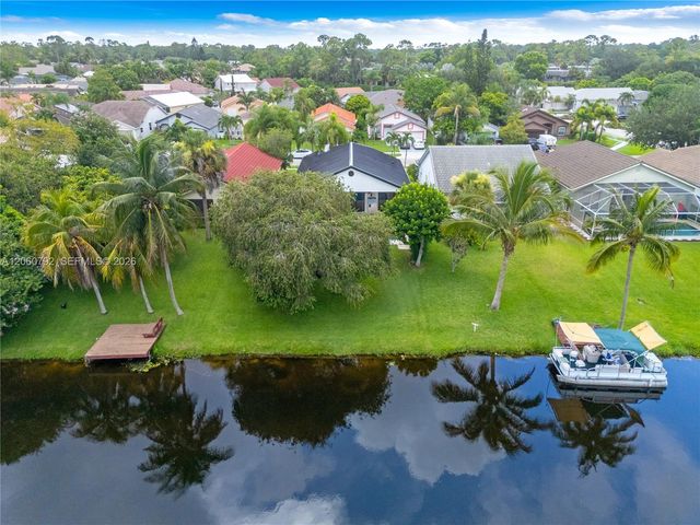 758 Lake Wellington Drive, Wellington, FL 33414