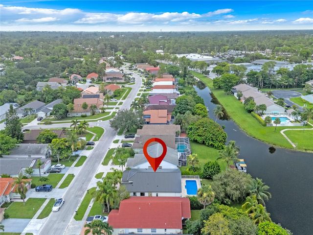 758 Lake Wellington Drive, Wellington, FL 33414