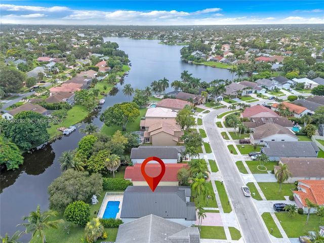 758 Lake Wellington Drive, Wellington, FL 33414