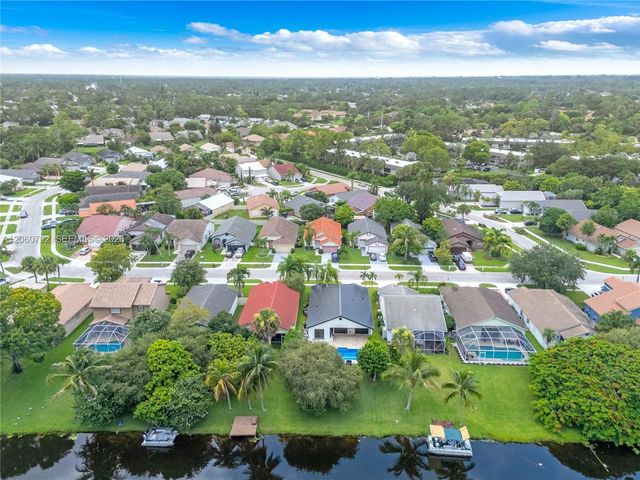 758 Lake Wellington Drive, Wellington, FL 33414