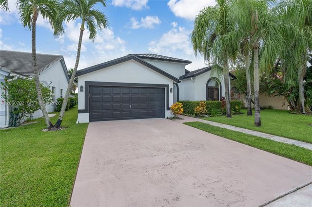 758 Lake Wellington Drive, Wellington, FL 33414