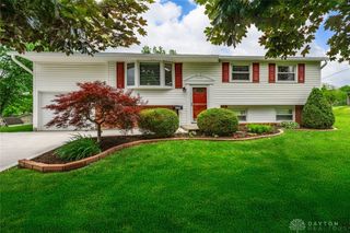 2707 Rockledge Trail, Beavercreek, OH 45430