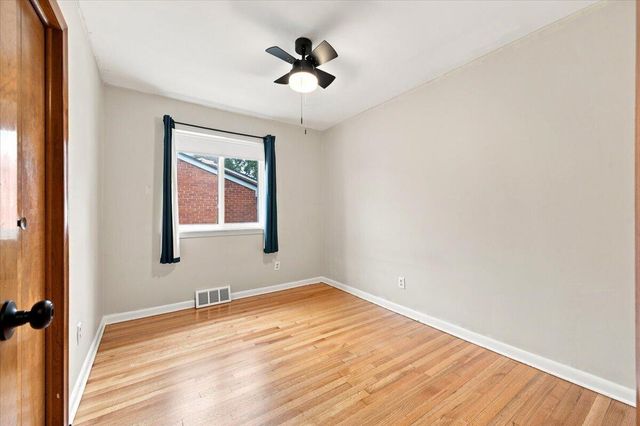 6518 Fenton Street, Dearborn Heights, MI 48127
