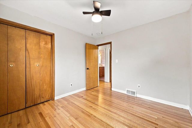 6518 Fenton Street, Dearborn Heights, MI 48127