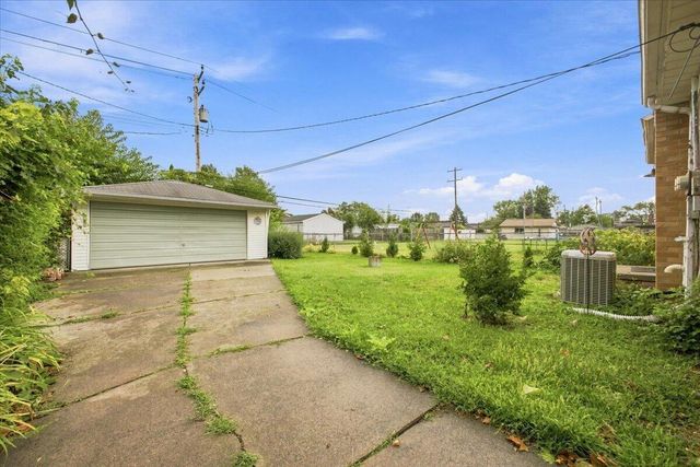 6518 Fenton Street, Dearborn Heights, MI 48127