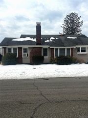 661 Saint Lukes Place, North Baldwin, NY 11510