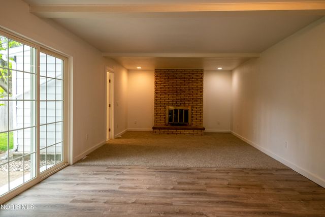 1236 Eastland Drive, Oregon, OH 43616