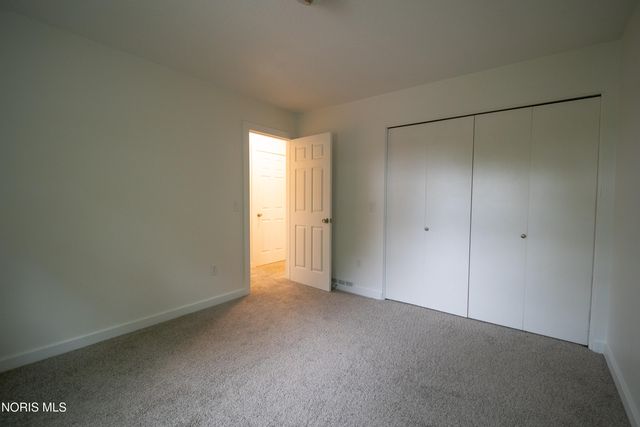 1236 Eastland Drive, Oregon, OH 43616