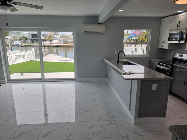 145 131 AVENUE E 2, Madeira Beach, FL 33708